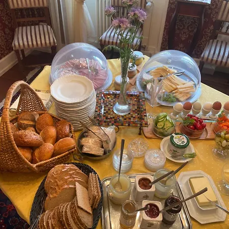 Bio-weingut, Gaestehaus Und Kraeuterhof 3* Flomborn