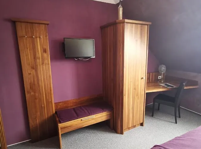 Bio-weingut, Gaestehaus Und Kraeuterhof Affittacamere