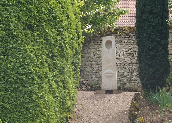 Bio-weingut, Gaestehaus Und Kraeuterhof 3*