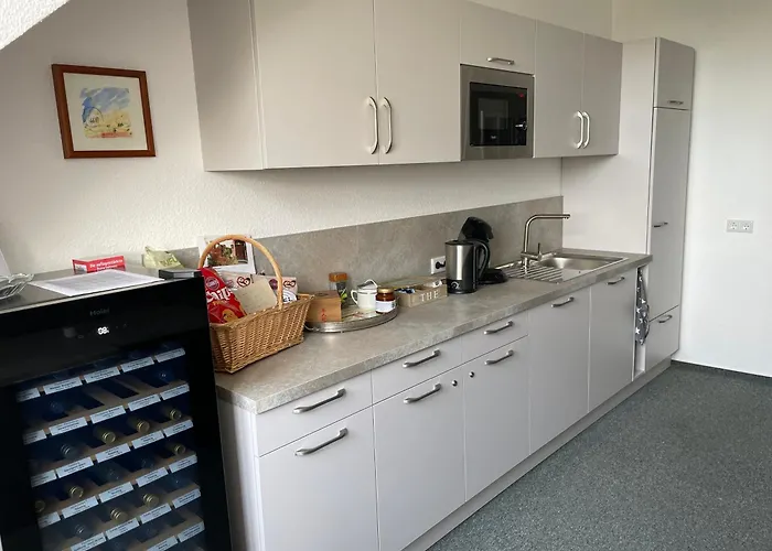 Bio-weingut, Gaestehaus Und Kraeuterhof Affittacamere