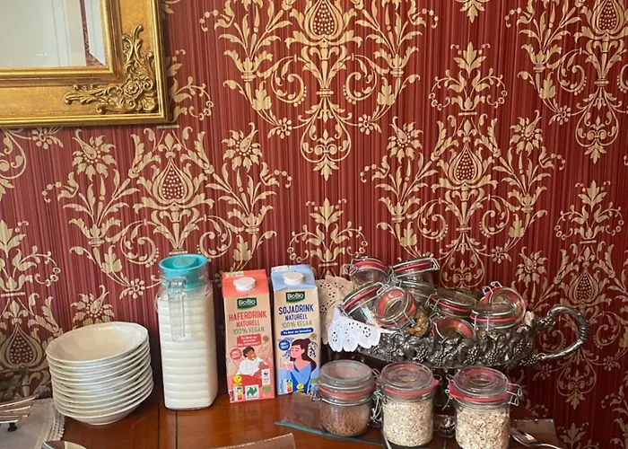 Bio-weingut, Gaestehaus Und Kraeuterhof Affittacamere Flomborn