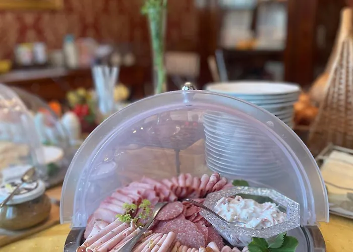 Bio-weingut, Gaestehaus Und Kraeuterhof Flomborn