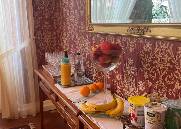 Bio-weingut, Gaestehaus Und Kraeuterhof Affittacamere Flomborn